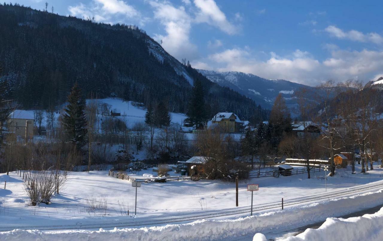 Riverside Ski Apartment Ramingstein Extérieur photo